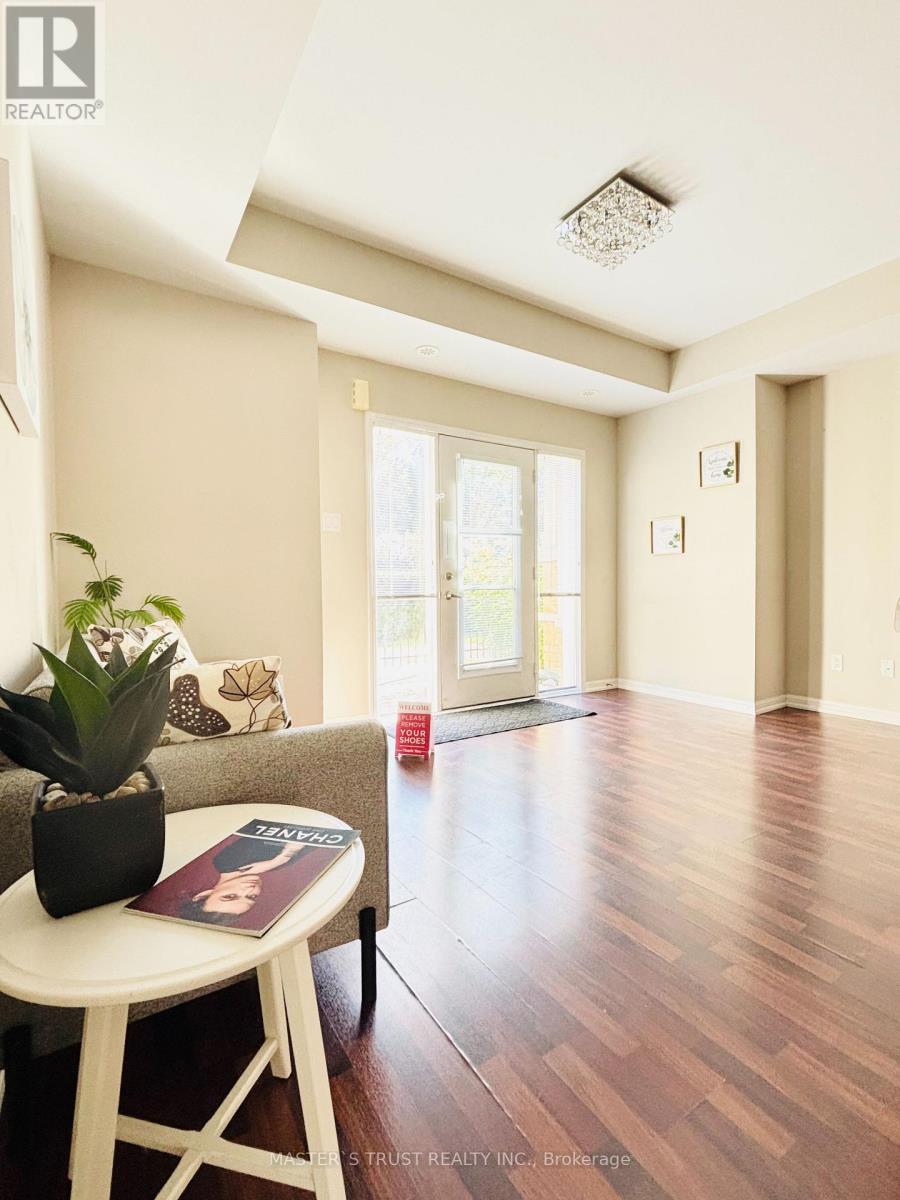 33 Walter Dove Court, Aurora, Ontario  L4G 0S8 - Photo 5 - N13815722