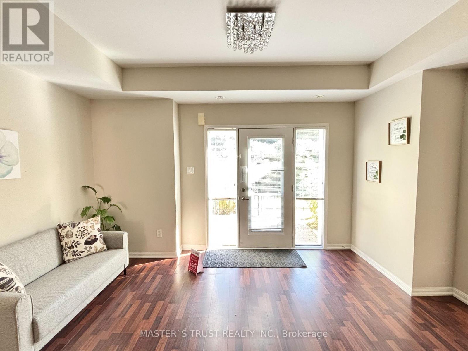 33 Walter Dove Court, Aurora, Ontario  L4G 0S8 - Photo 4 - N13815722