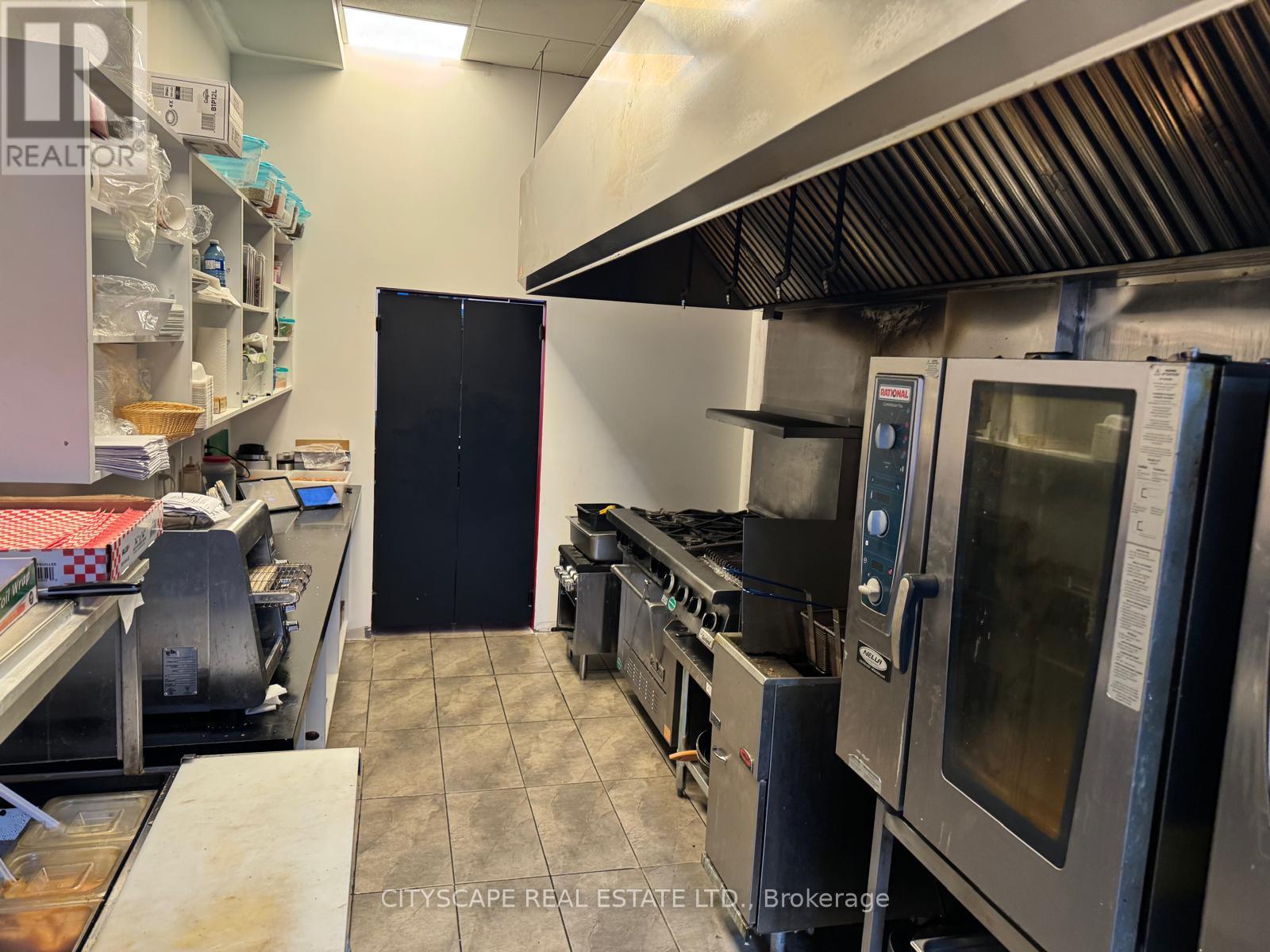 B103 - 15 Montpelier Street, Brampton, Ontario  L6Y 6H4 - Photo 5 - W13811774
