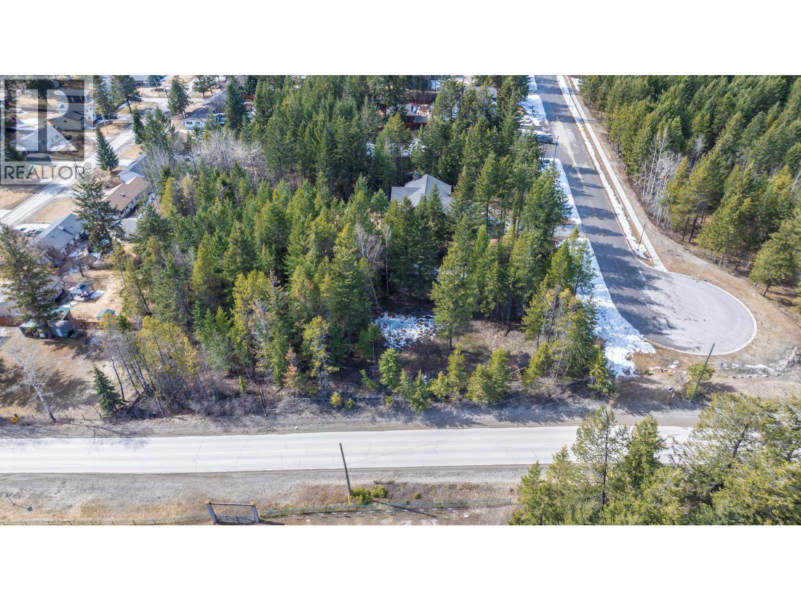 1400 Pine Drive, Golden, British Columbia  V0A 1H1 - Photo 10 - 10401672