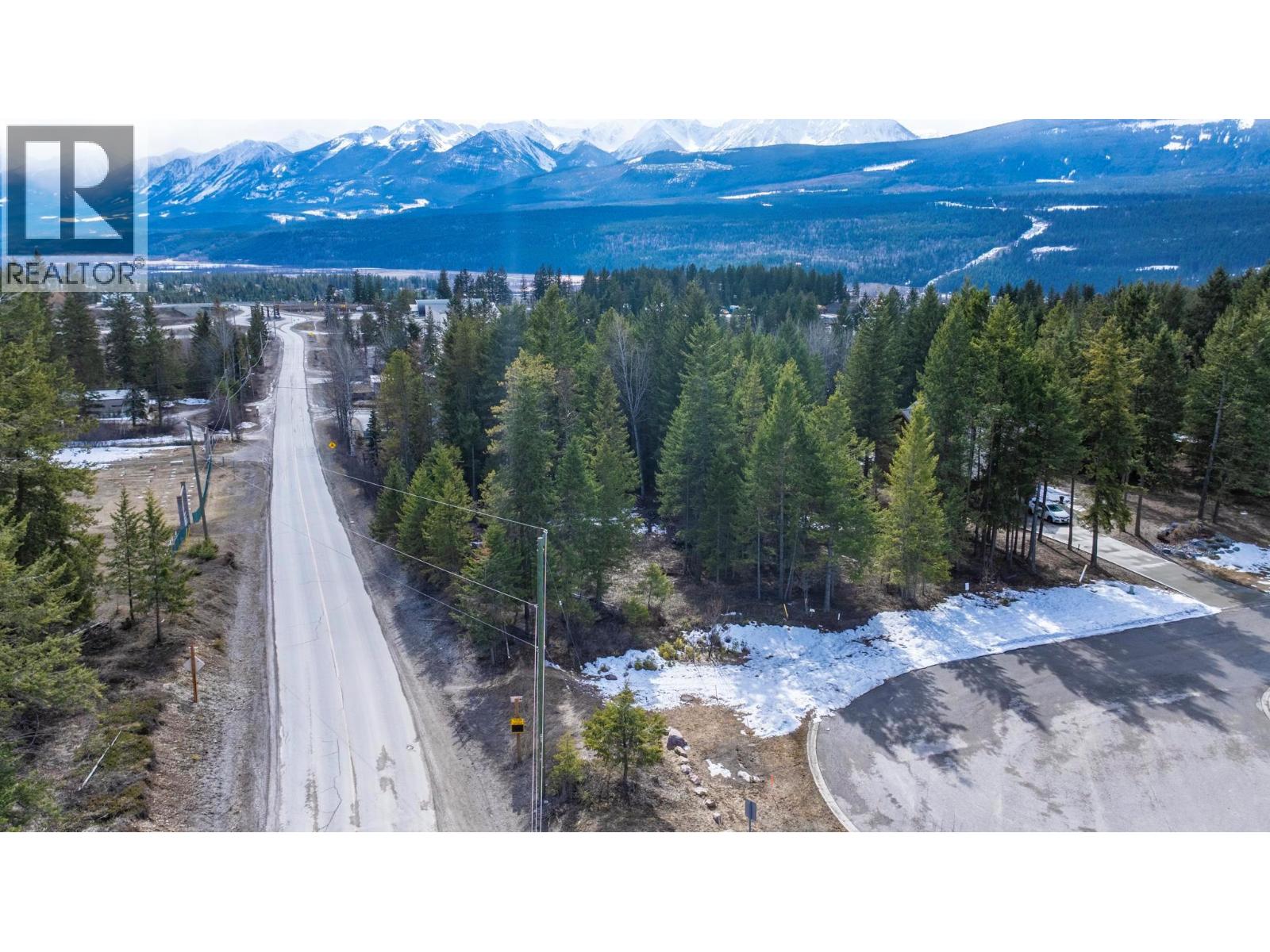 1400 Pine Drive, Golden, British Columbia  V0A 1H1 - Photo 4 - 10401672