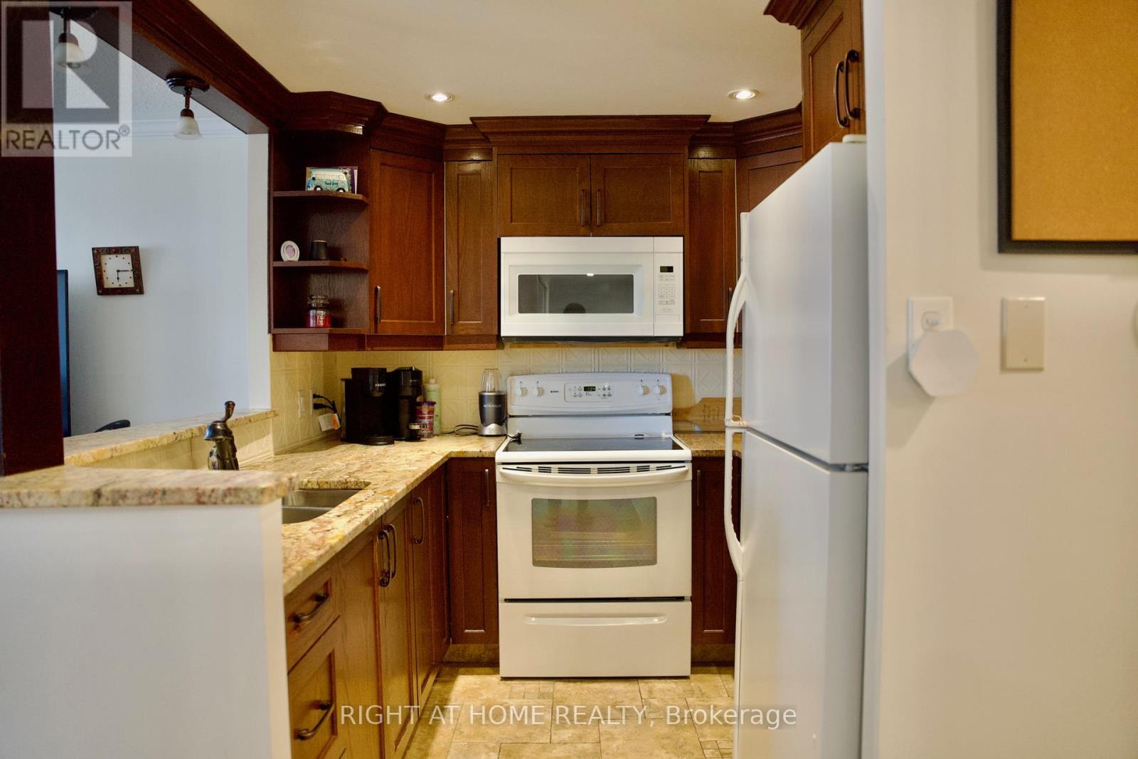 205 - 35 Holland Avenue, Ottawa, Ontario  K1Y 4S2 - Photo 7 - X13820530