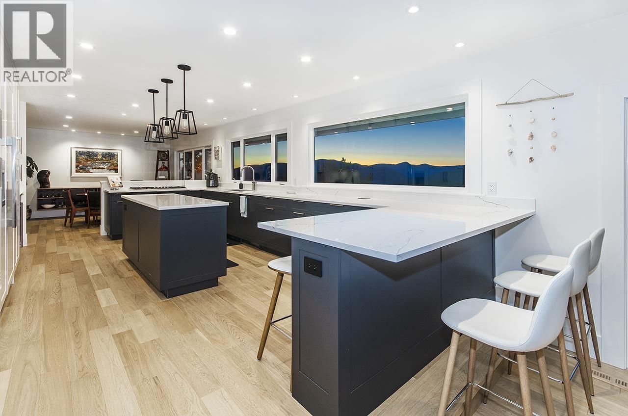 5237 TIMBERFEILD ROAD, West Vancouver, British Columbia
