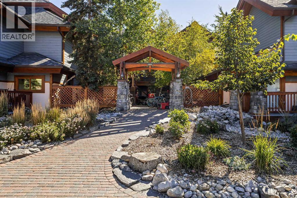 203, 404 Marten Street, Banff, Alberta  T1L 1C6 - Photo 2 - A2346610
