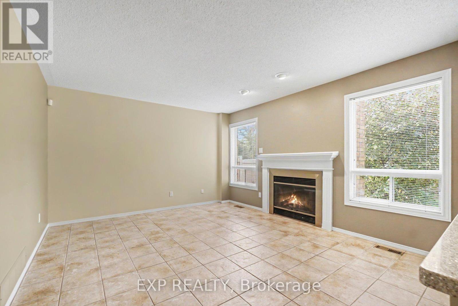 3033 Sable Ridge Drive, Ottawa, Ontario K1T 3R9 - Photo 3 - X13821256