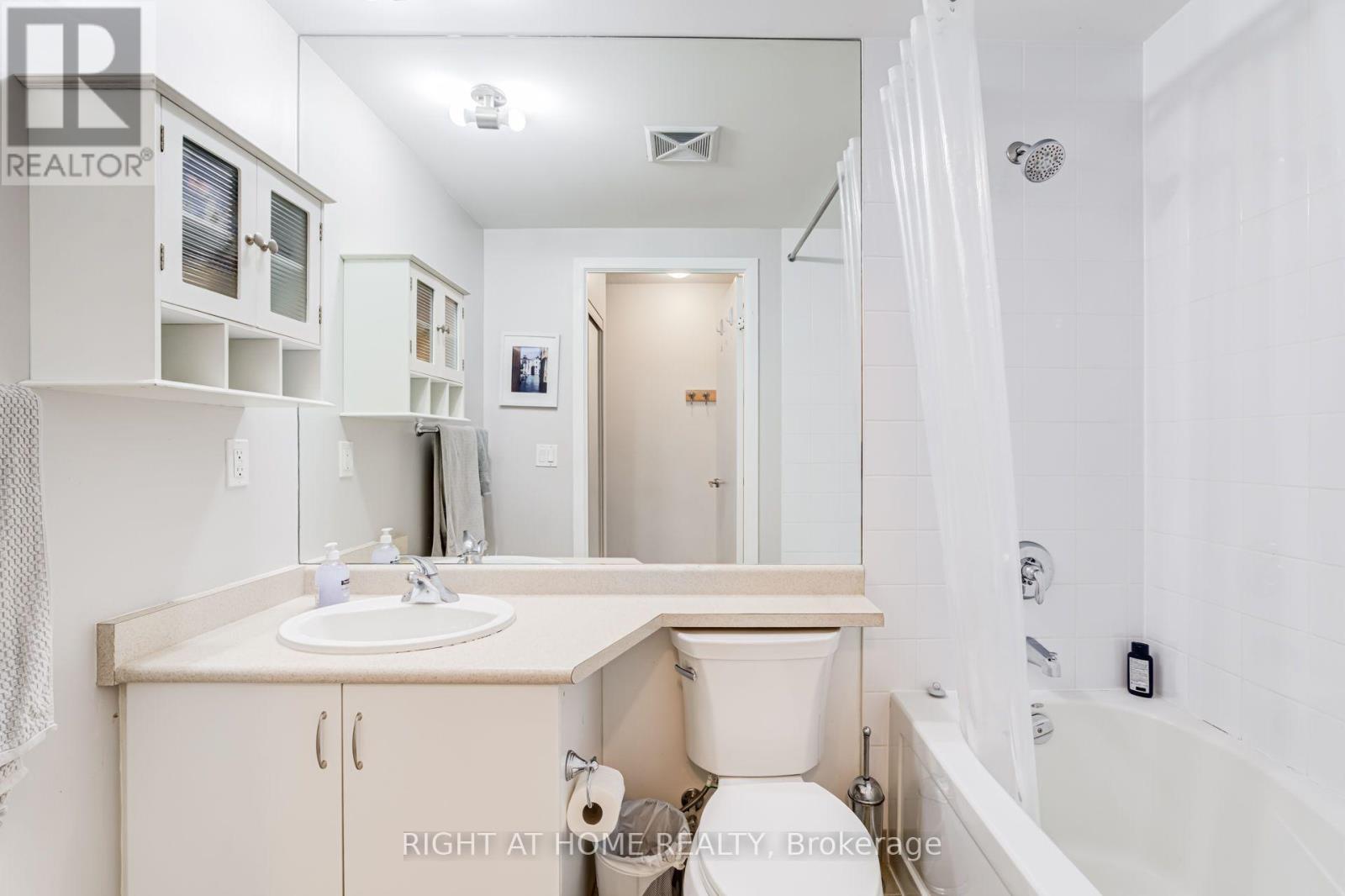 771 - 209 Fort York Boulevard, Toronto, Ontario M5V 4A1 - Photo 19 - C13821226