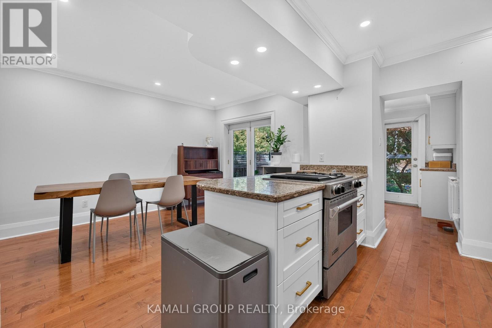 19 Belle Ayre Boulevard, Toronto, Ontario  M4S 2P6 - Photo 14 - C13821248