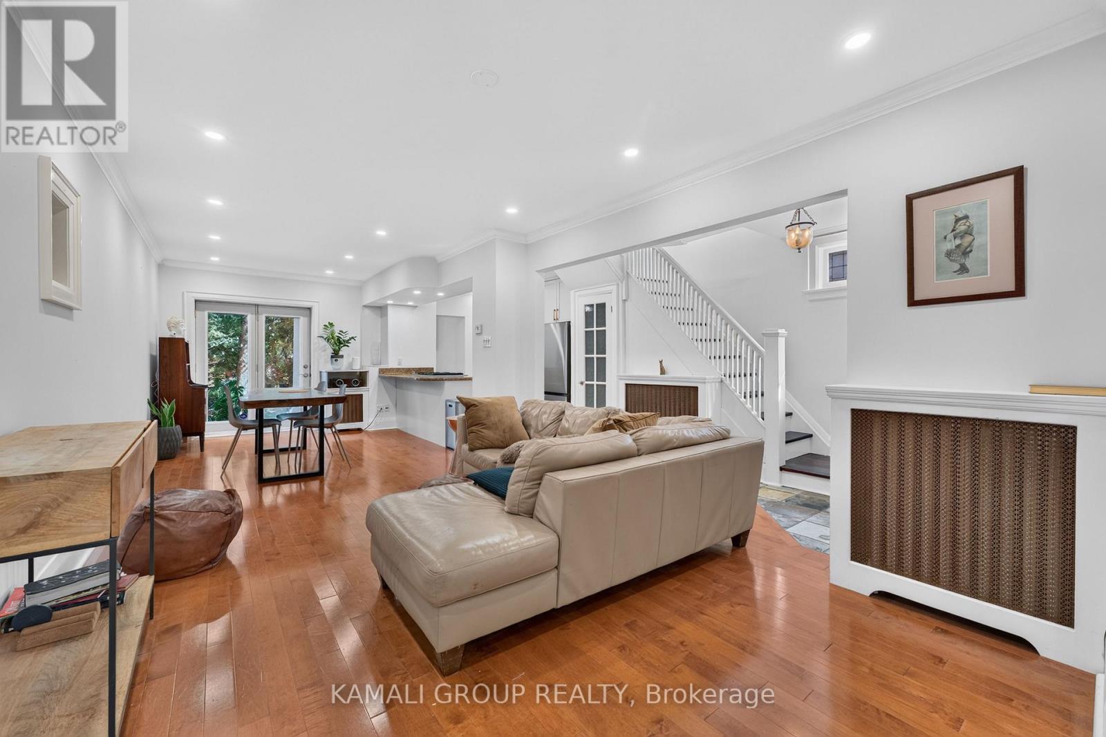 19 Belle Ayre Boulevard, Toronto, Ontario  M4S 2P6 - Photo 8 - C13821248