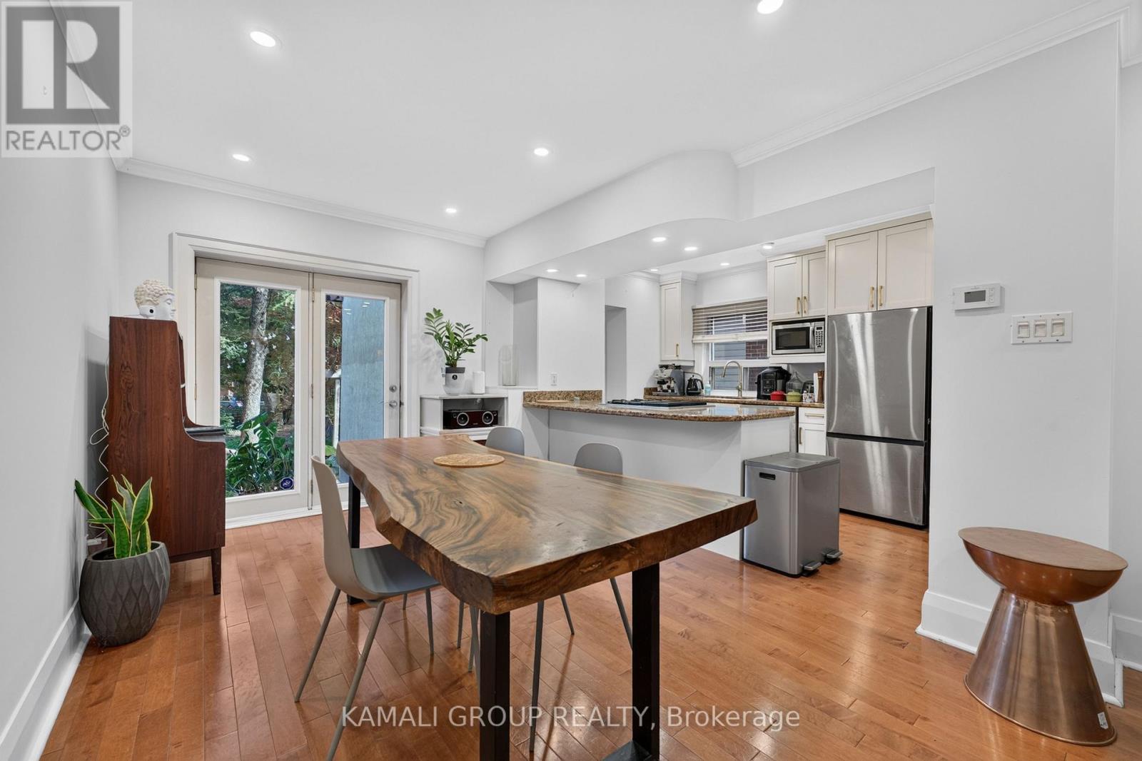 19 Belle Ayre Boulevard, Toronto, Ontario  M4S 2P6 - Photo 9 - C13821248