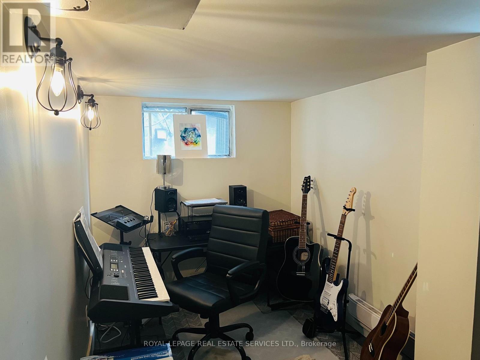 Lower - 263 Grace Street, Toronto, Ontario  M6G 3A7 - Photo 12 - C13821250