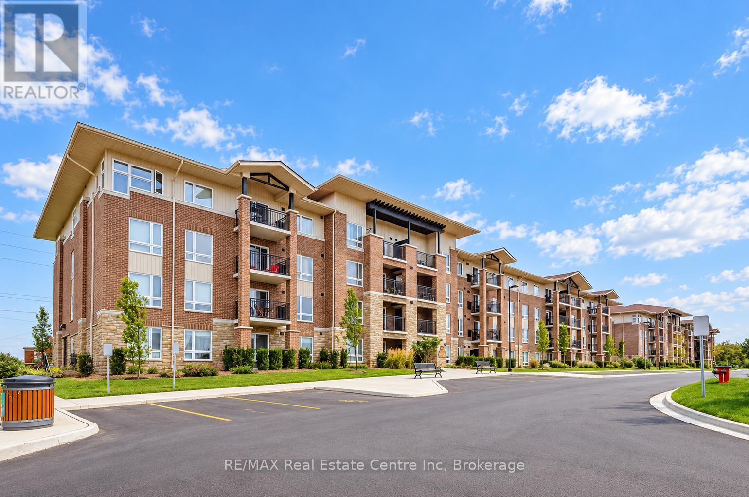 303 - 67 KINGSBURY SQUARE, Guelph, Ontario
