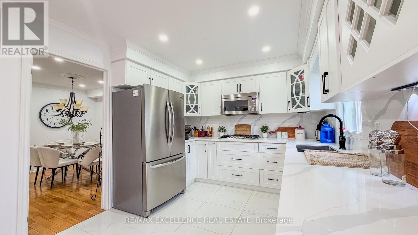 303 Hickory Circle, Oakville, Ontario  L6H 4V3 - Photo 13 - W13821208