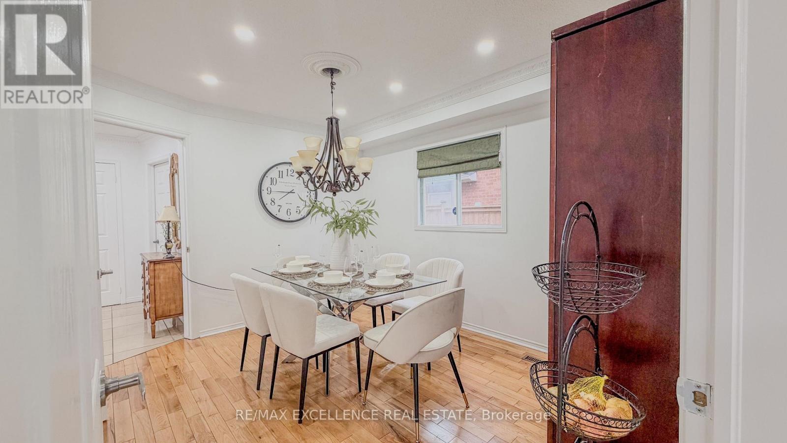 303 Hickory Circle, Oakville, Ontario  L6H 4V3 - Photo 14 - W13821208