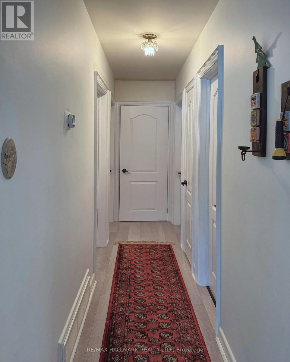 24 Sabine Road, Toronto, Ontario  M9B 3A8 - Photo 16 - W13821212