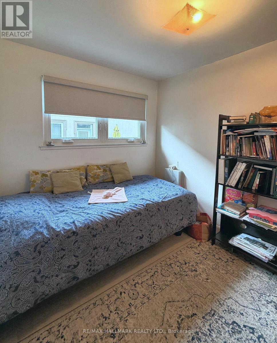 24 Sabine Road, Toronto, Ontario  M9B 3A8 - Photo 24 - W13821212