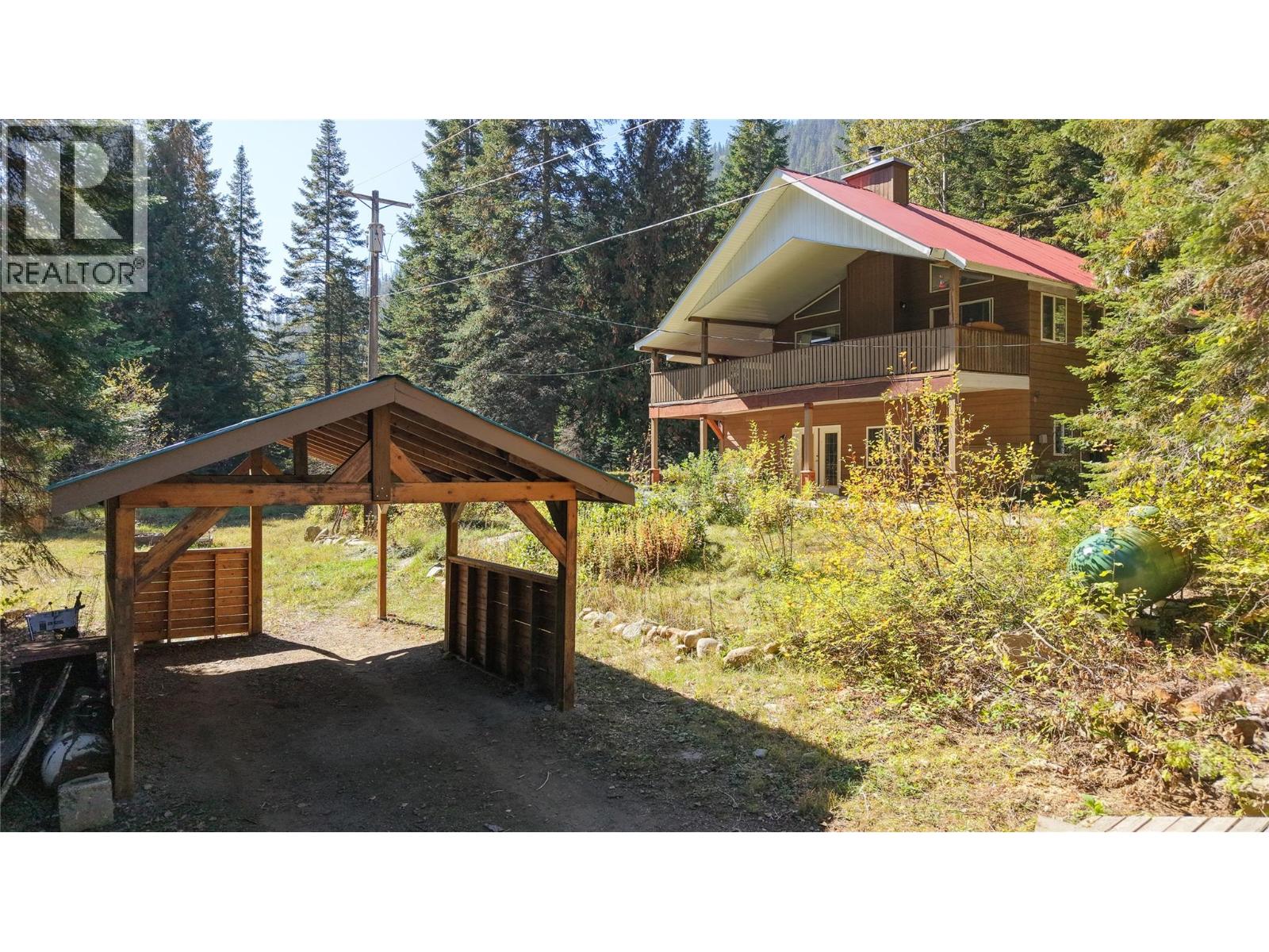 113 WESCO Road, Ymir, British Columbia