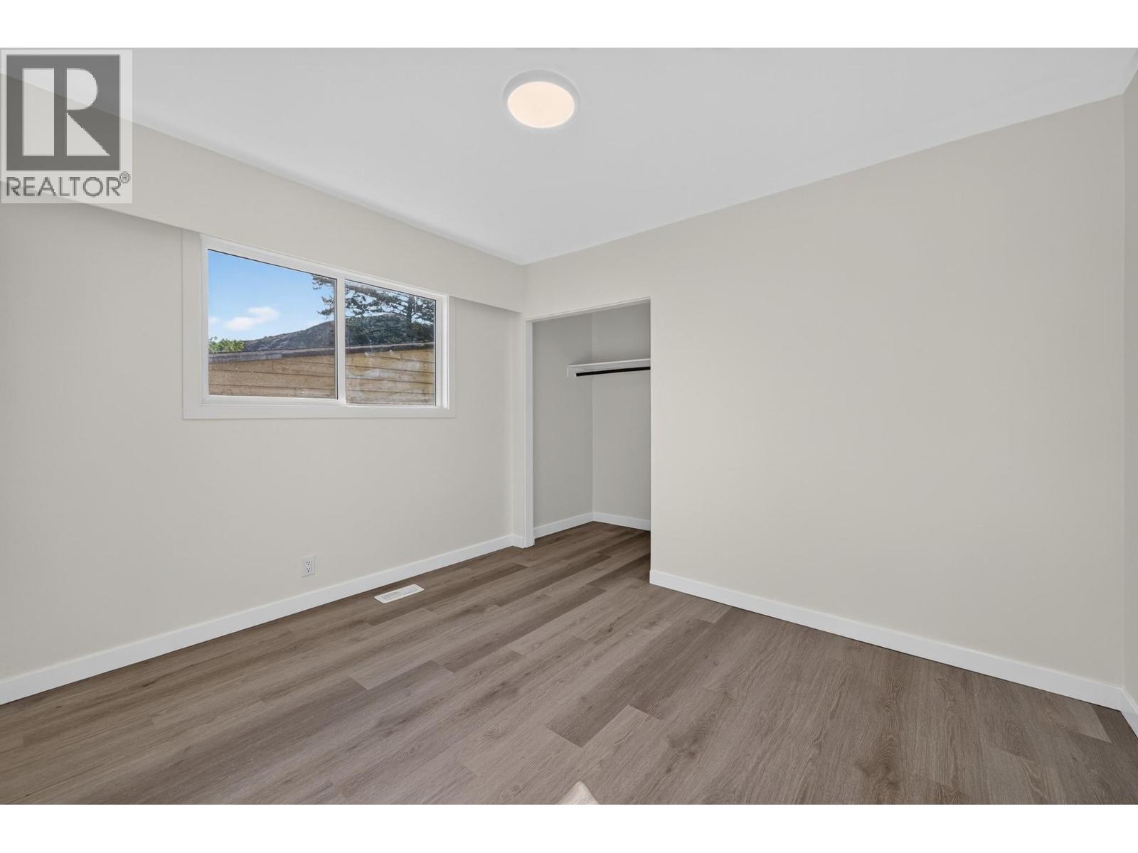 2257/2259 Valleyview Drive, Kamloops, British Columbia  V2C 4C8 - Photo 10 - 10401715