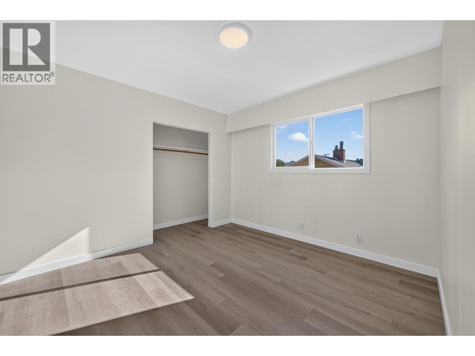 2257/2259 Valleyview Drive, Kamloops, British Columbia  V2C 4C8 - Photo 9 - 10401715