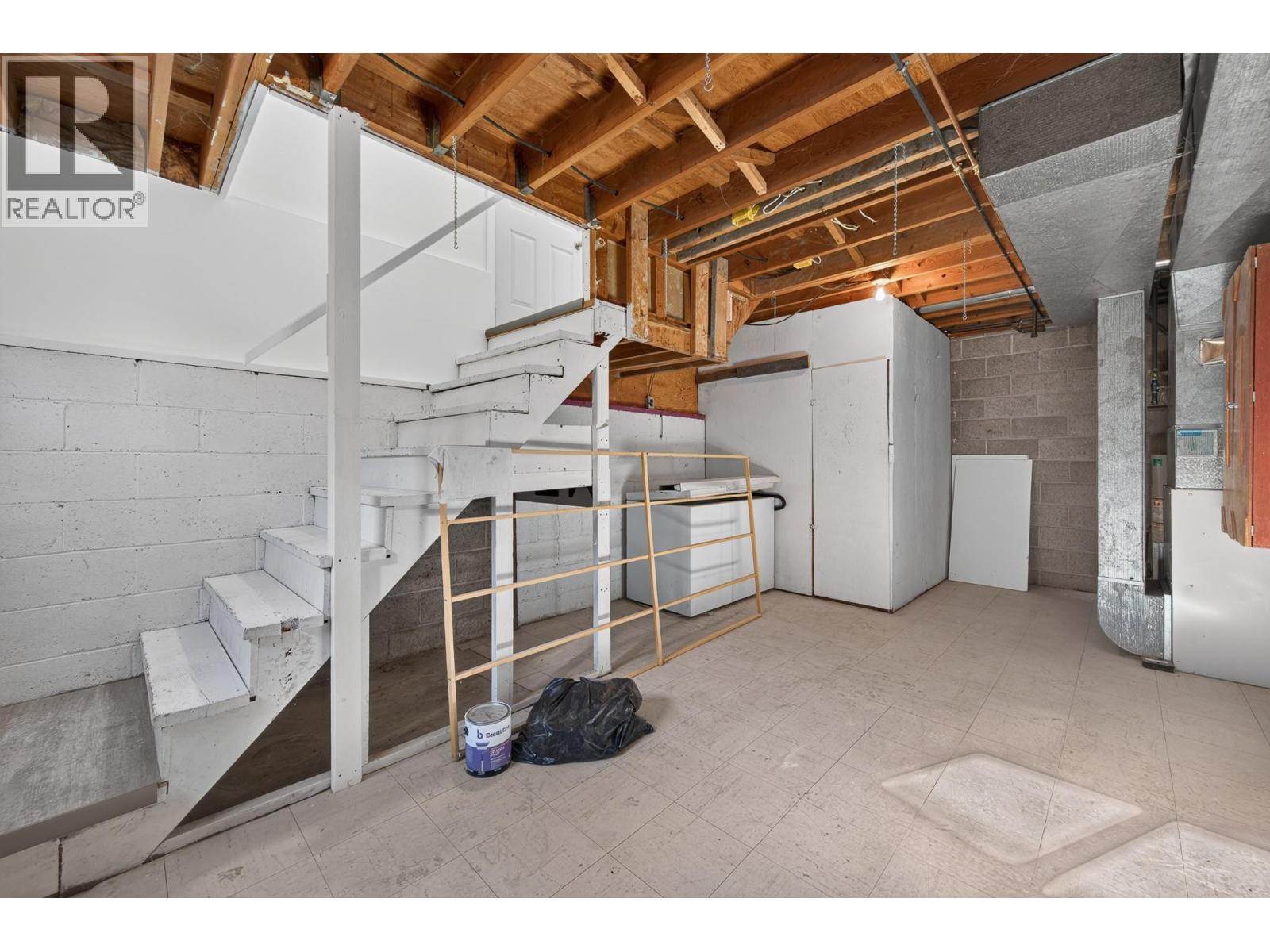 2257/2259 Valleyview Drive, Kamloops, British Columbia  V2C 4C8 - Photo 28 - 10401715