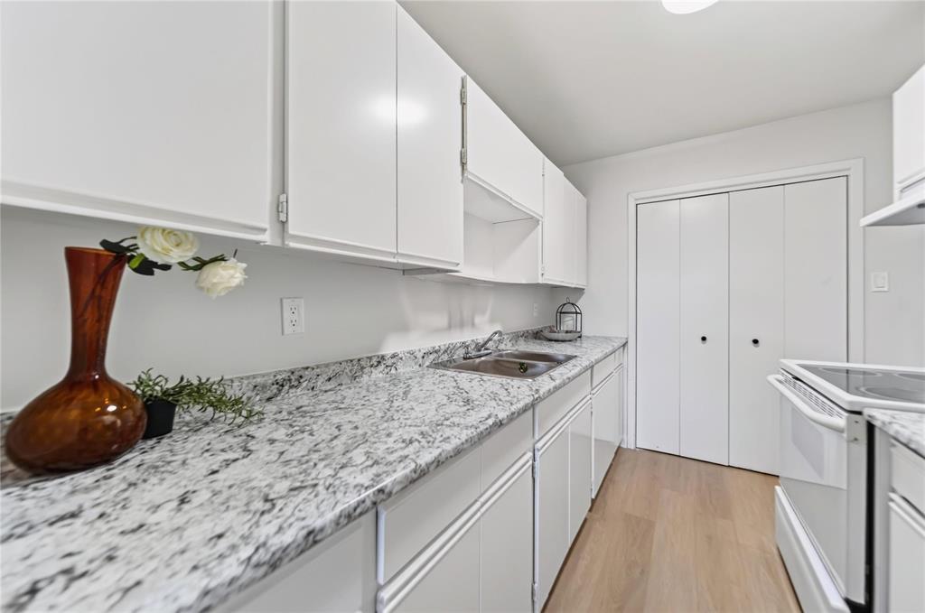 860 Templeton Avenue, Winnipeg, Manitoba  R2V 3S6 - Photo 7 - 202623920