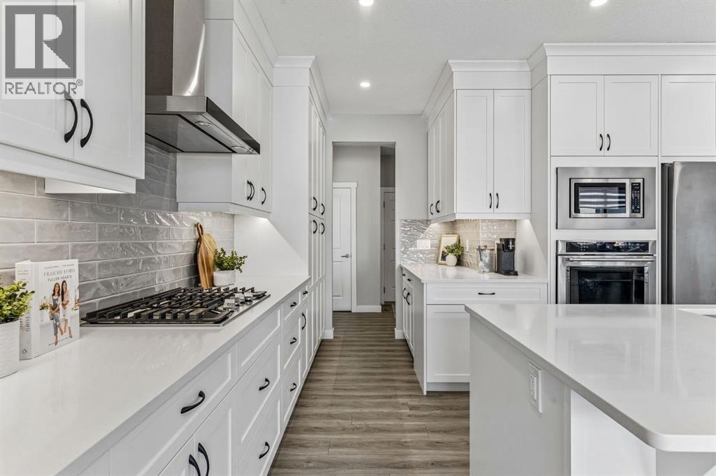 264 Riviera Way, Cochrane, Alberta  T4C 0Z2 - Photo 5 - A2346719