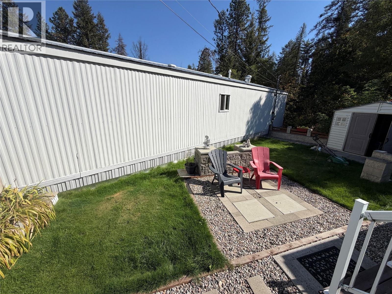 1601 Columbia Avenue Unit# 17, Castlegar, British Columbia V1N 1J1 - Photo 2 - 10401447