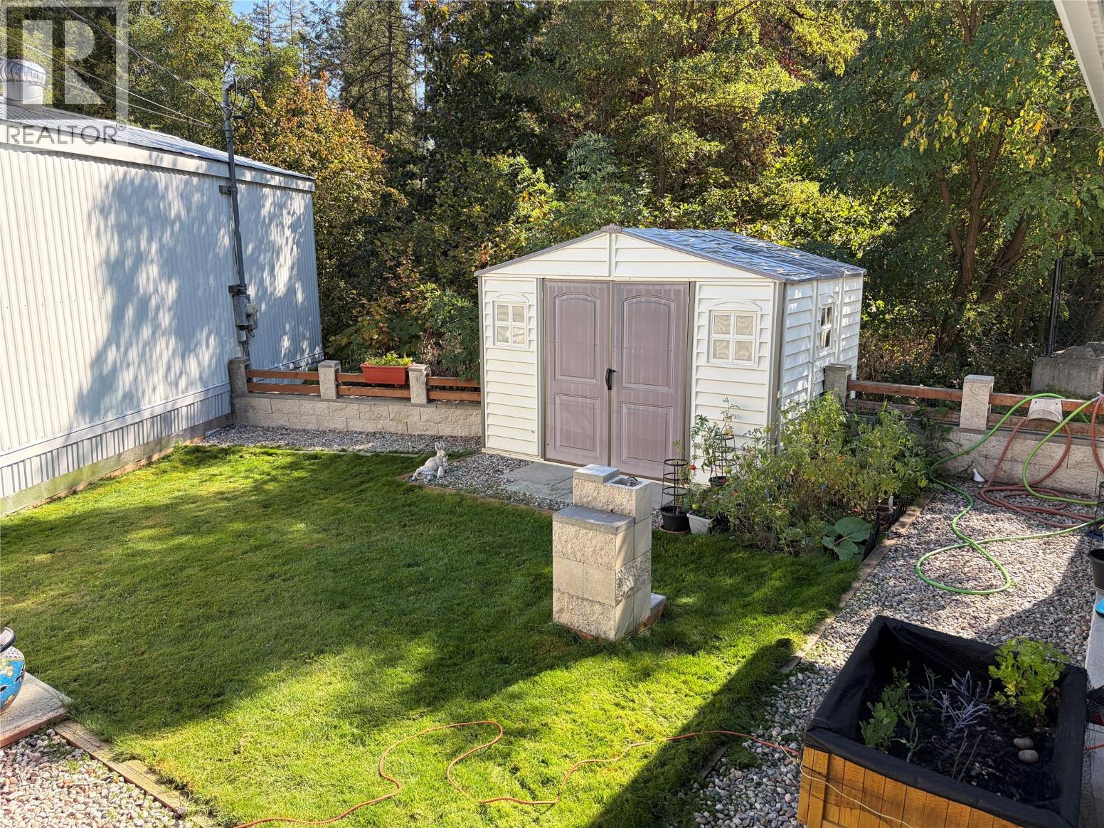 1601 Columbia Avenue Unit# 17, Castlegar, British Columbia V1N 1J1 - Photo 3 - 10401447