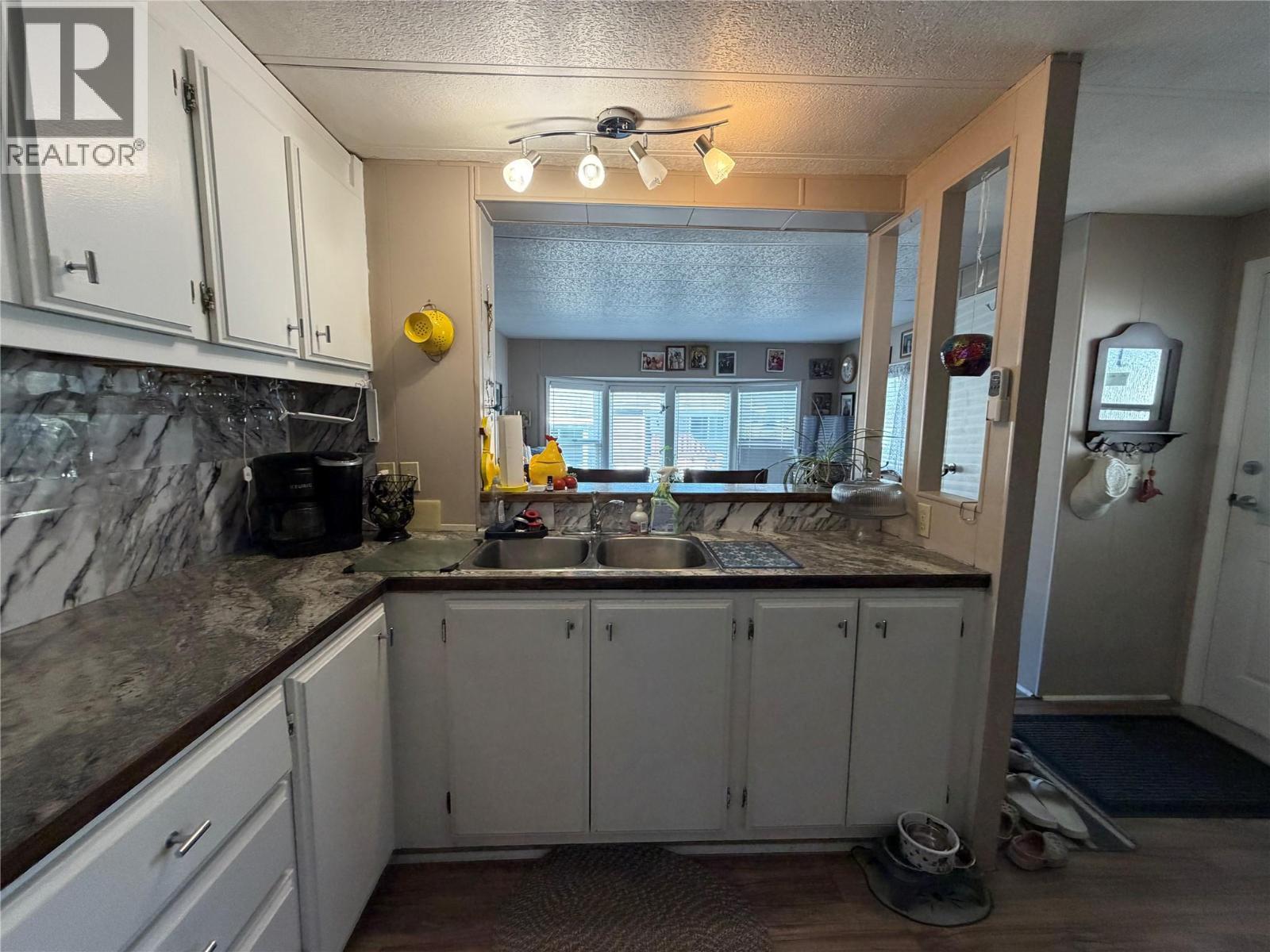 1601 Columbia Avenue Unit# 17, Castlegar, British Columbia V1N 1J1 - Photo 4 - 10401447