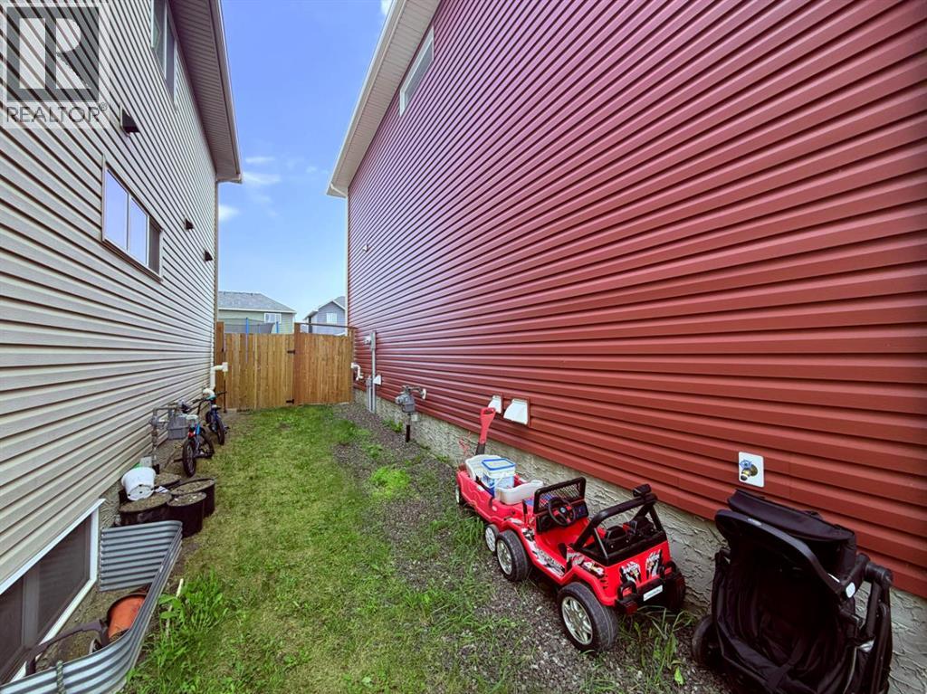 316 Willow Street photo 43