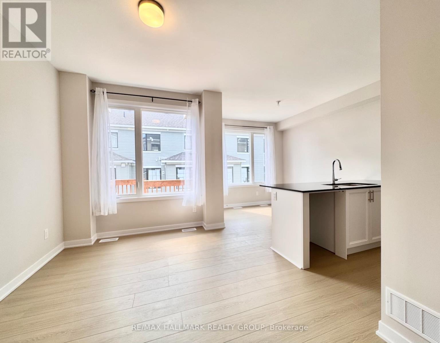 868 Andesite Terrace, Ottawa, Ontario K2J 7H4 - Photo 4 - X13821320