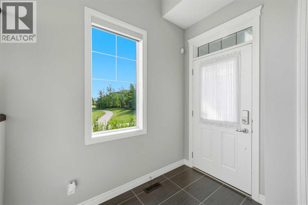 141 Evanspark Gardens NW photo 5