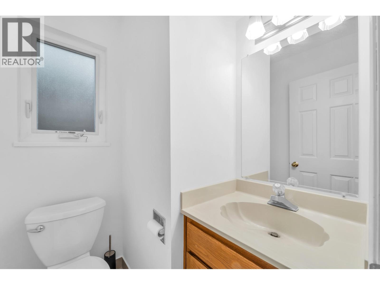 8377 SHAUGHNESSY STREET photo 7