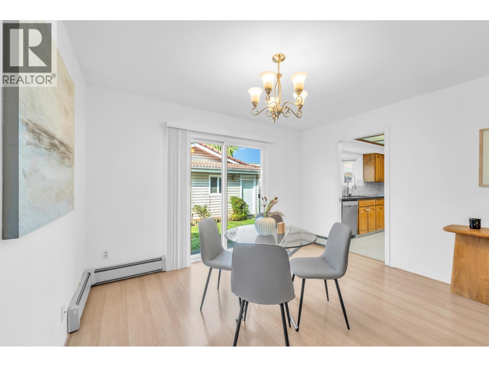 8377 SHAUGHNESSY STREET photo 4