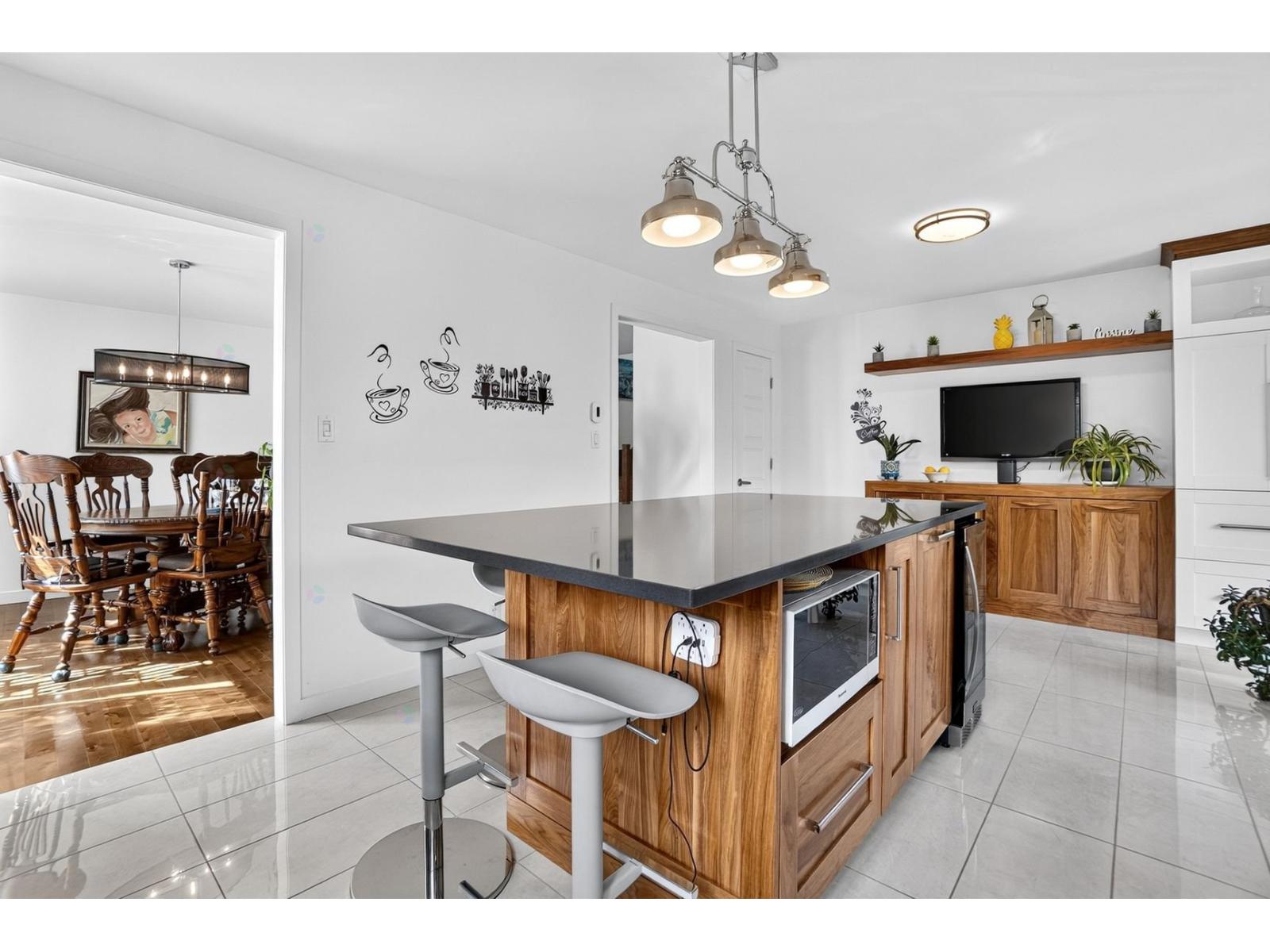 169-175 Rue Valmont Repentigny (Repentigny) Quebec Canada J5Y1S7 5