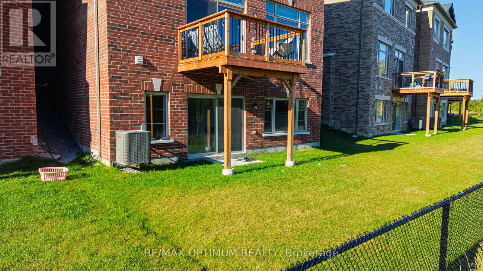 88 Pheasant Ridge Drive, Whitby, Ontario  L1P 0R9 - Photo 44 - E13821332