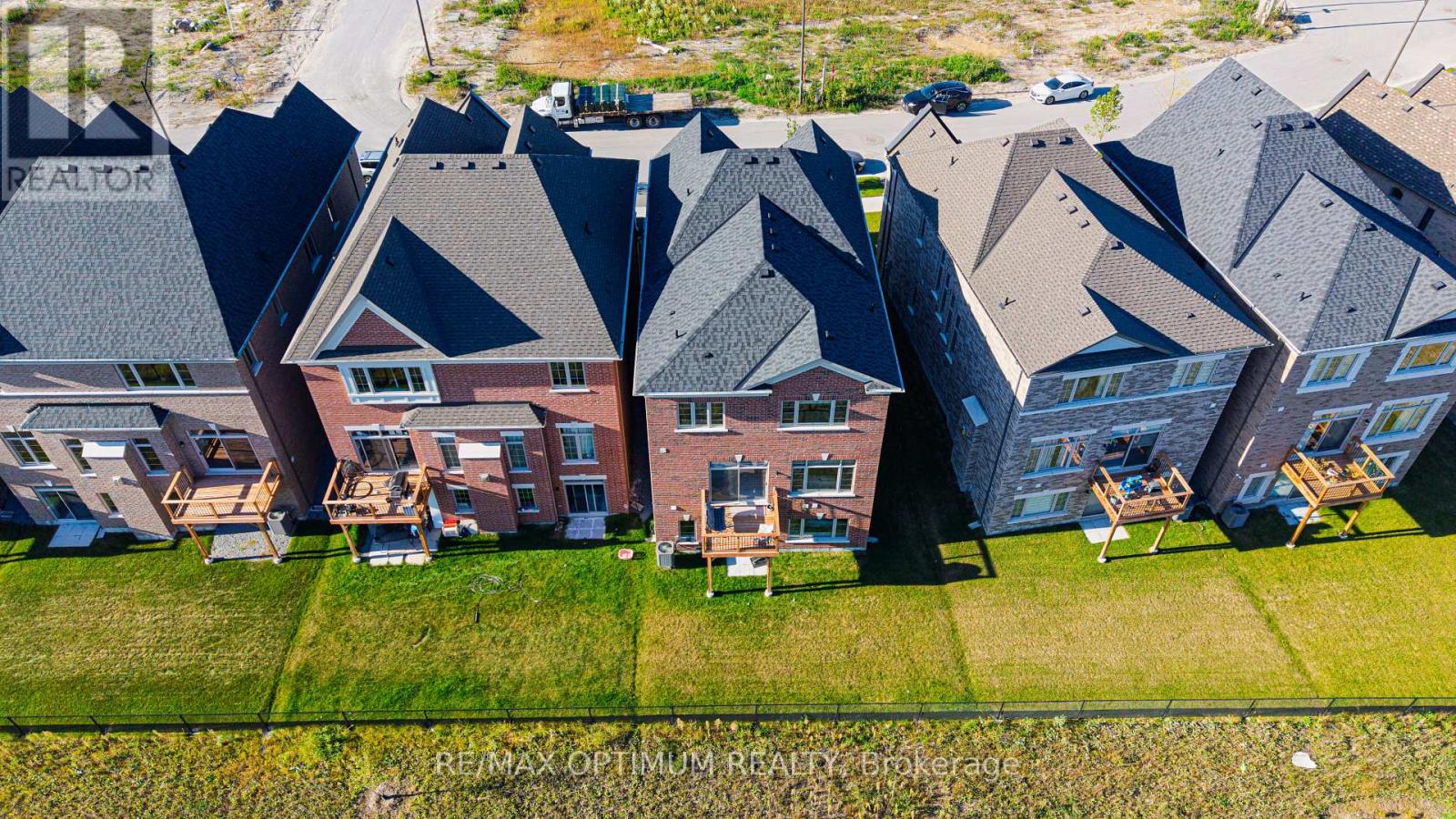88 Pheasant Ridge Drive, Whitby, Ontario  L1P 0R9 - Photo 47 - E13821332