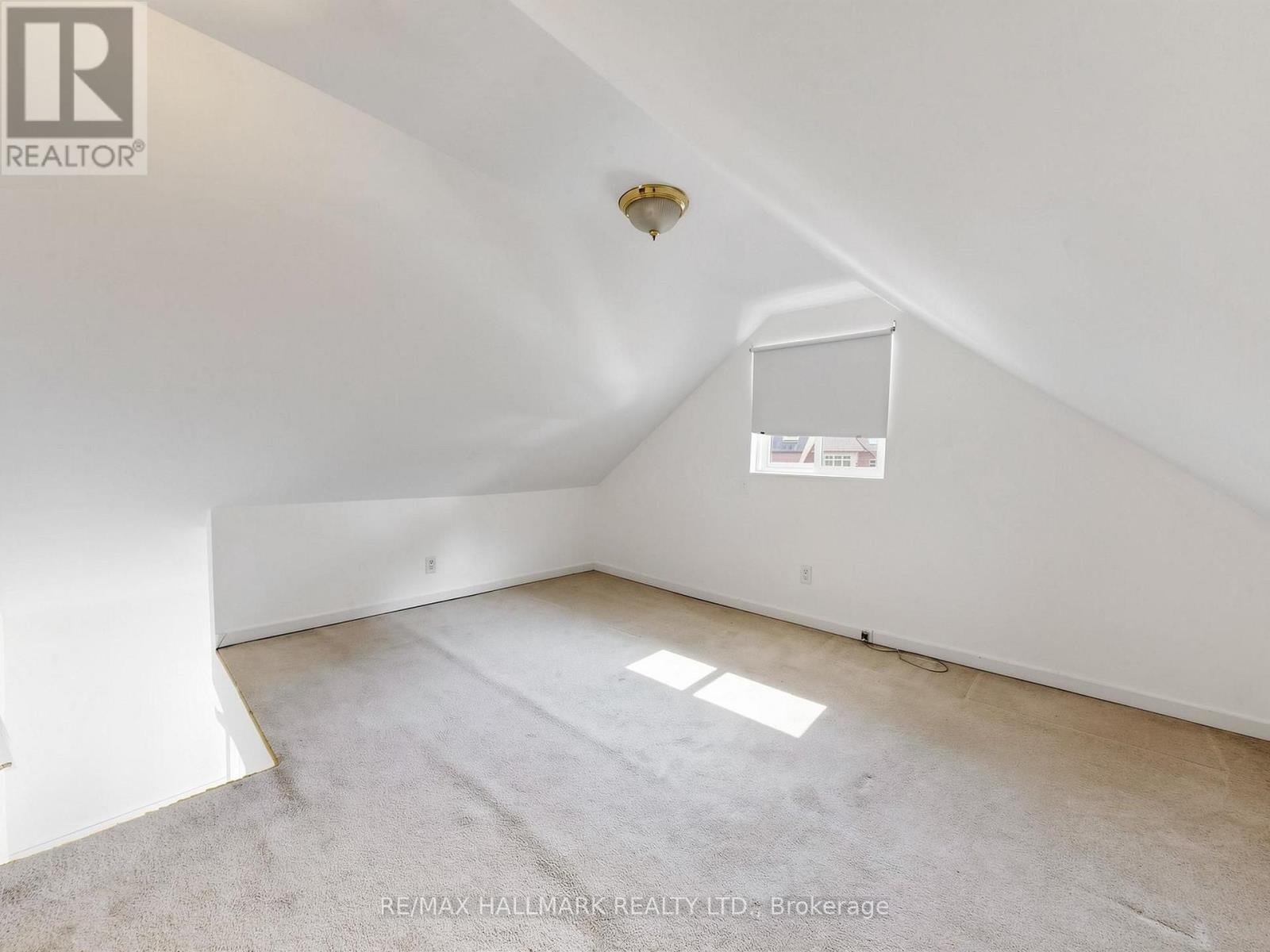 182 Holborne Avenue, Toronto, Ontario  M4C 2R8 - Photo 15 - E13821338