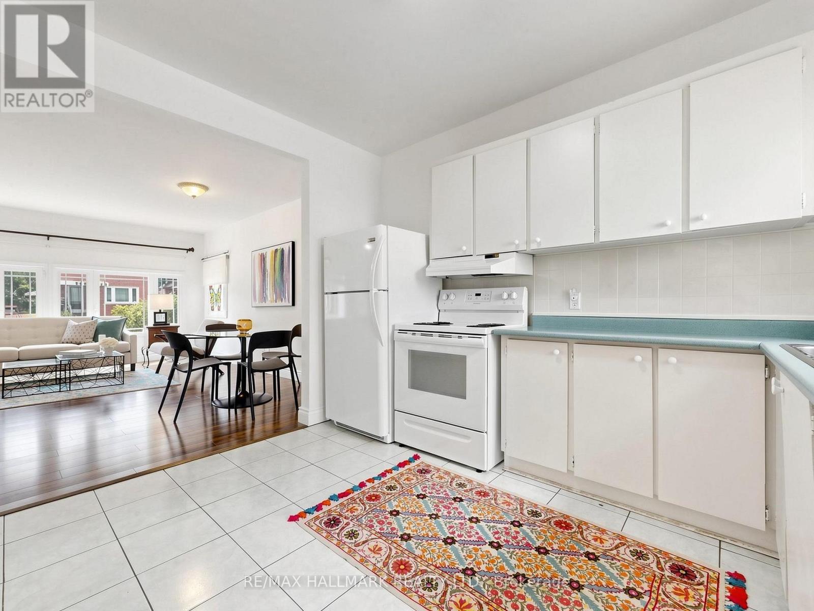 182 Holborne Avenue, Toronto, Ontario  M4C 2R8 - Photo 7 - E13821338