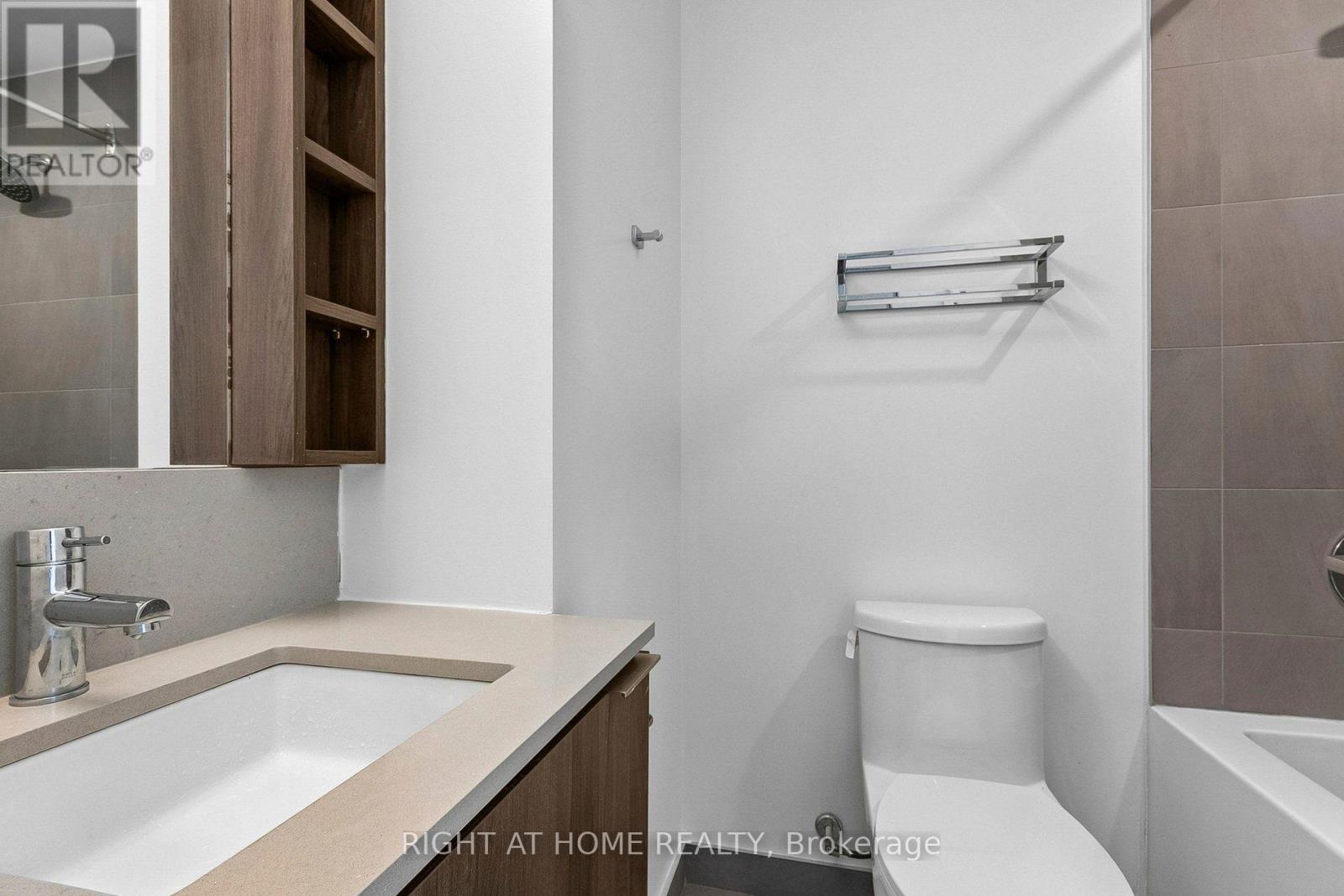 1705 - 7890 Jane Street, Vaughan, Ontario  L4K 0K9 - Photo 12 - N13821376