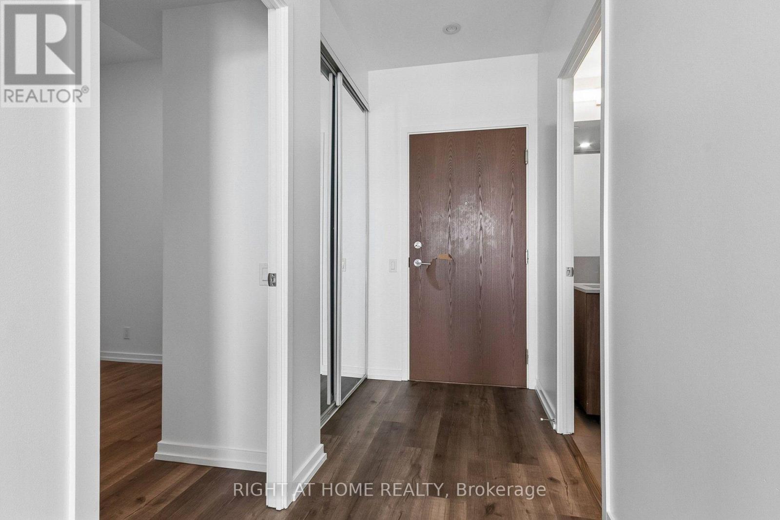 1705 - 7890 Jane Street, Vaughan, Ontario  L4K 0K9 - Photo 2 - N13821376