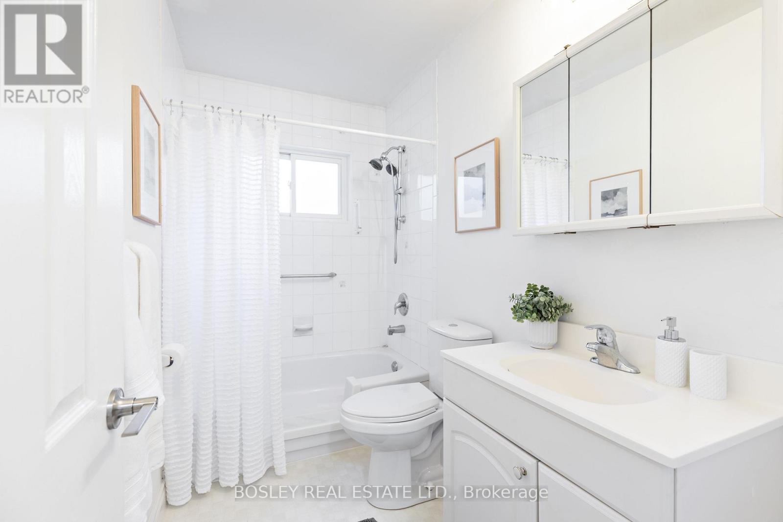 33 Roanoke Road, Toronto, Ontario  M3A 1G1 - Photo 16 - C13821378