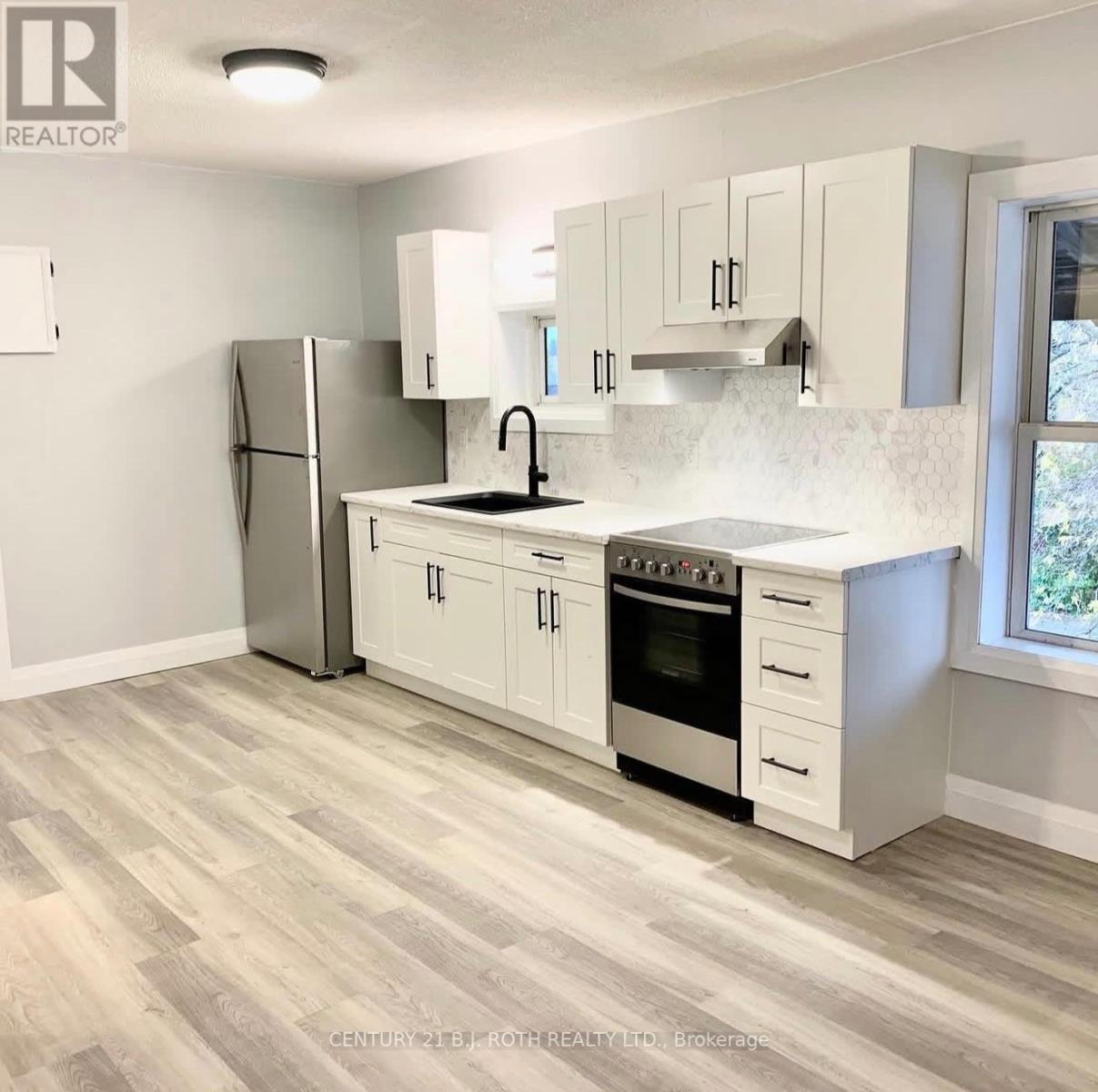 757 Fourth Avenue, Tay (Port Mcnicoll), Ontario  L0K 1R0 - Photo 20 - S13821326