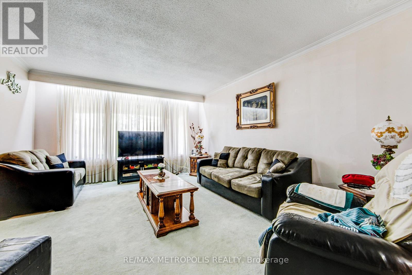 110 Stevenson Road, Toronto, Ontario  M9V 2B5 - Photo 4 - W13821318