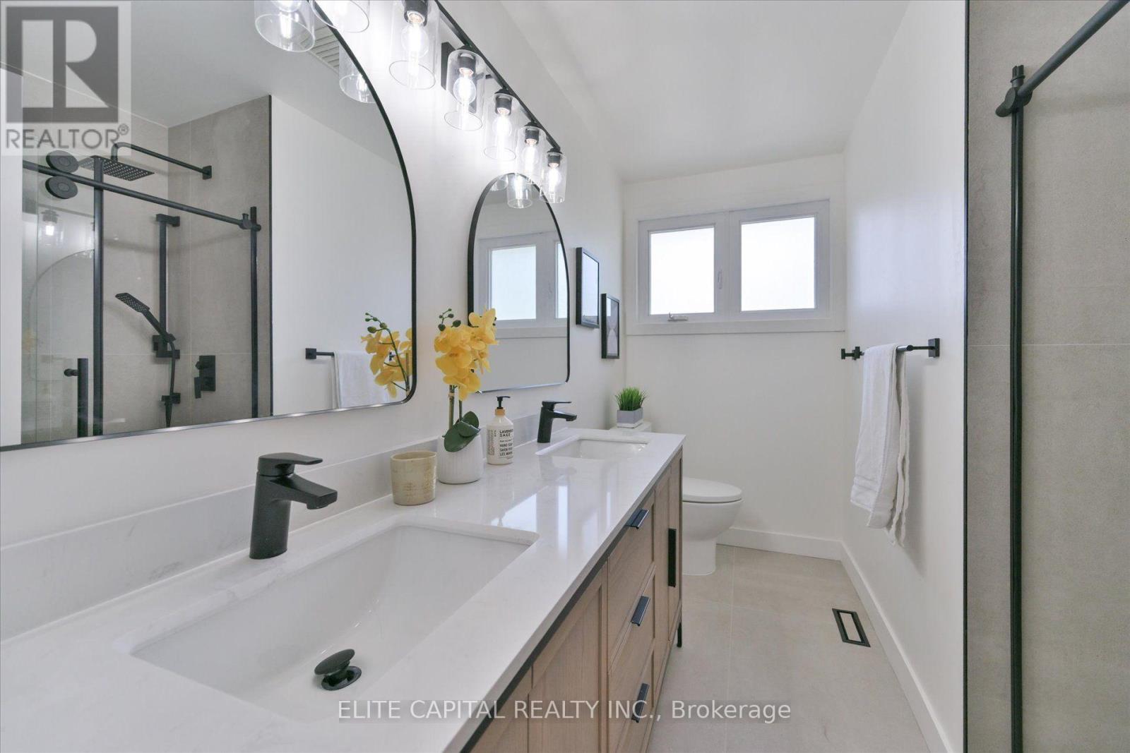 20 Raymore Drive, Toronto, Ontario  M9P 1W5 - Photo 34 - W13821386