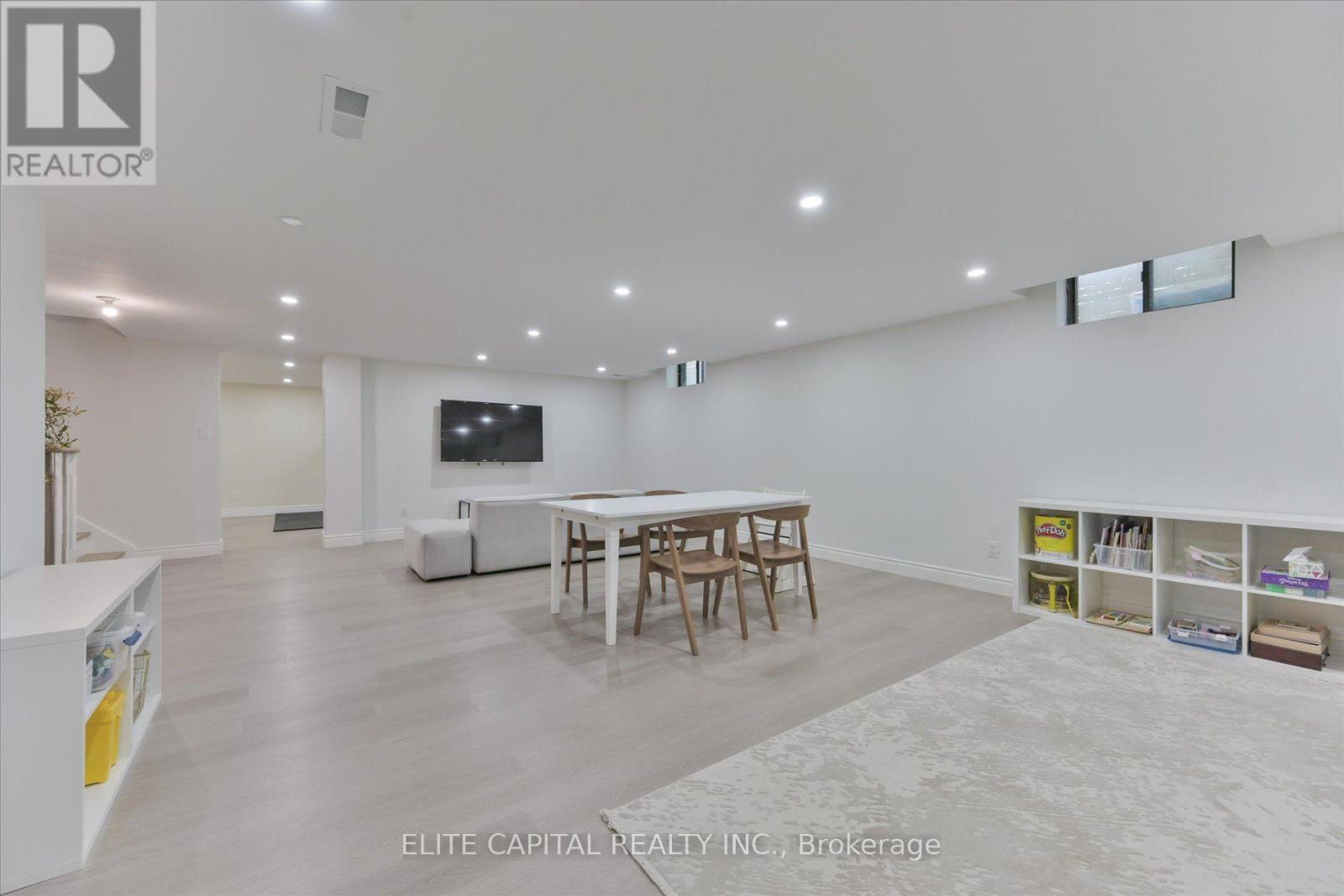 20 Raymore Drive, Toronto, Ontario  M9P 1W5 - Photo 36 - W13821386