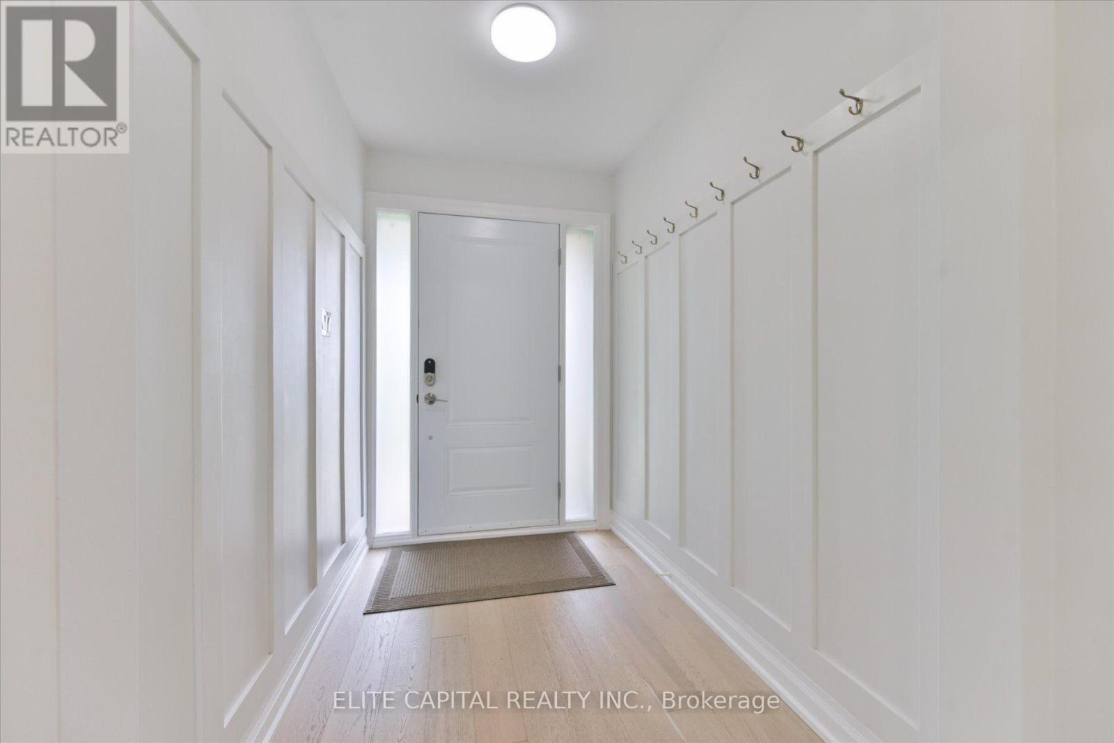 20 Raymore Drive, Toronto, Ontario  M9P 1W5 - Photo 4 - W13821386