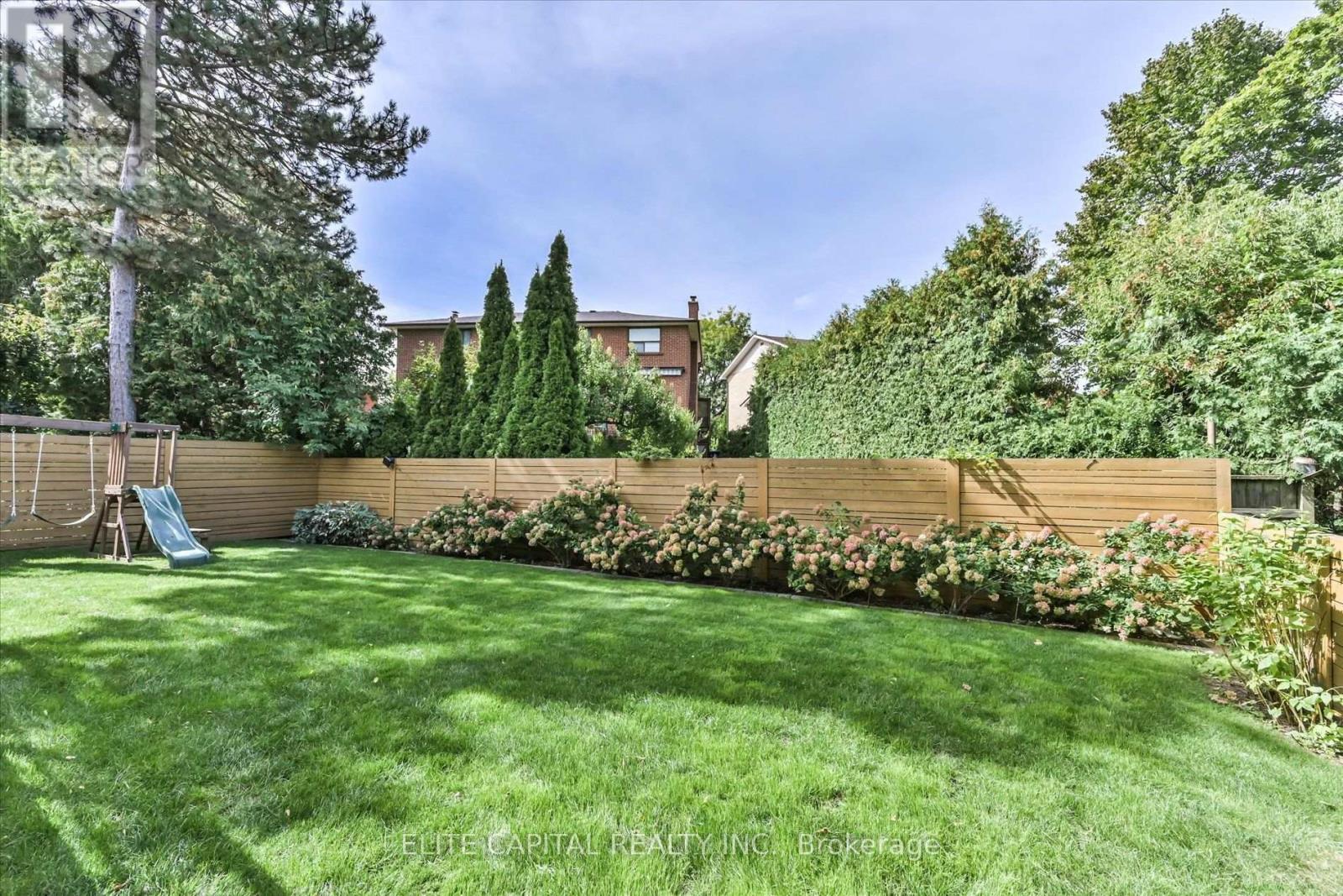20 Raymore Drive, Toronto, Ontario  M9P 1W5 - Photo 41 - W13821386
