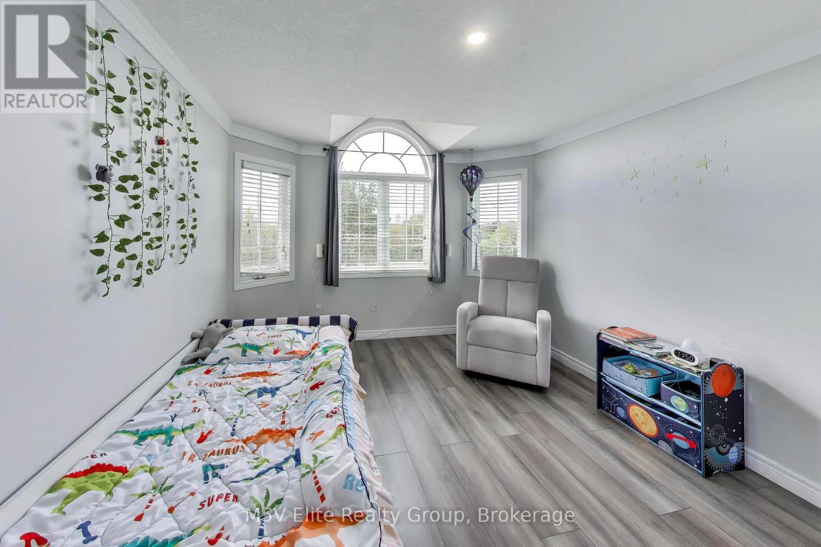 189 Churchill Road, Halton Hills, Ontario  L7J 3B4 - Photo 11 - W13821396