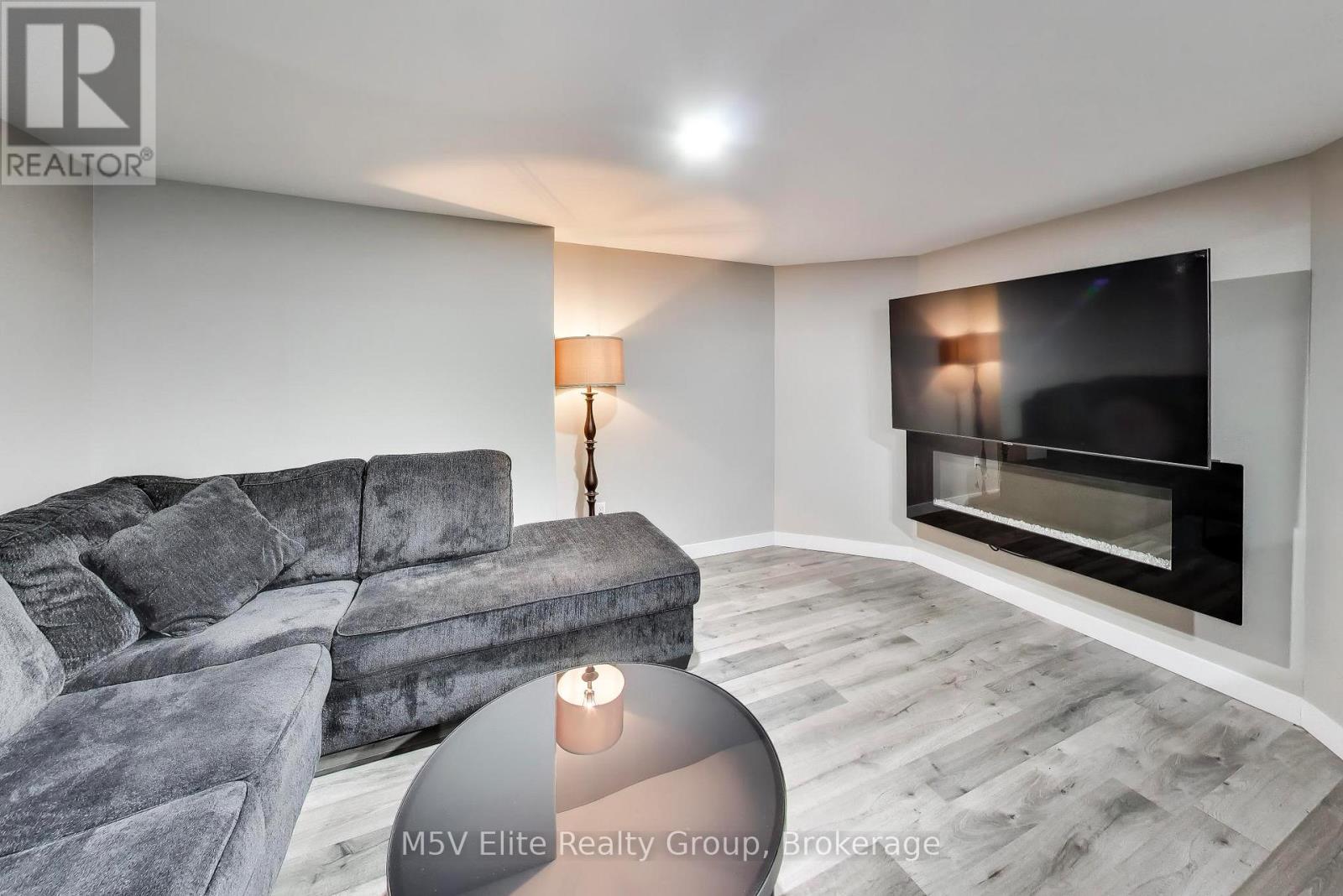189 Churchill Road, Halton Hills, Ontario  L7J 3B4 - Photo 17 - W13821396