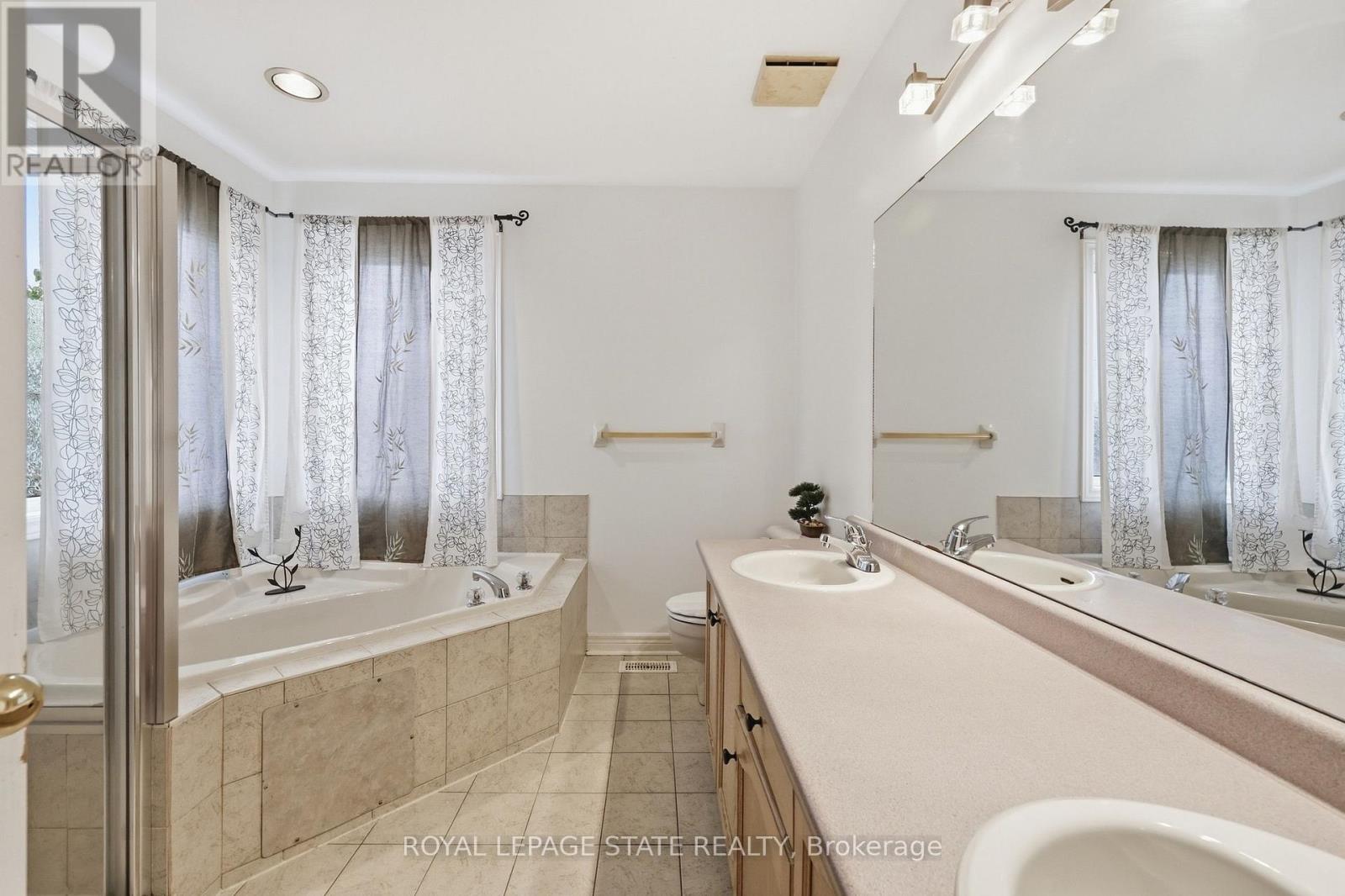 11 Redtail Crescent, Hamilton, Ontario  L9B 2R6 - Photo 24 - X13821348